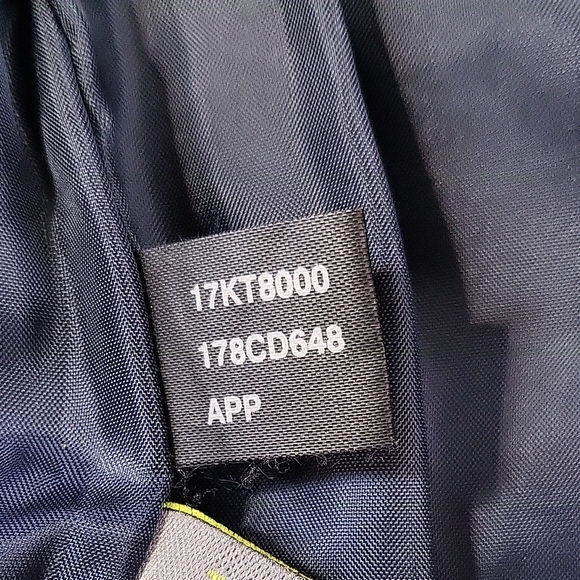 Kenneth Cole Reaction Puffer Vest Lime Green Womens Large - Picture 13 of 13